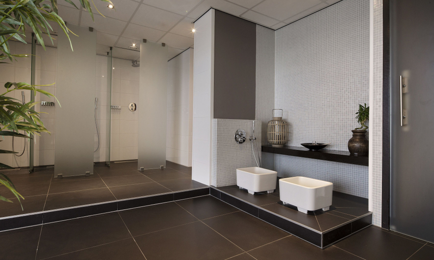 Bathroom 5, Van der Valk Hotel Sassenheim-Leiden, Sassenheim