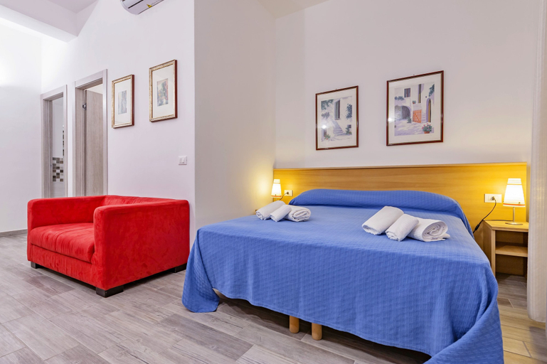 Bedroom 3, Residence Agatocle, Syracuse