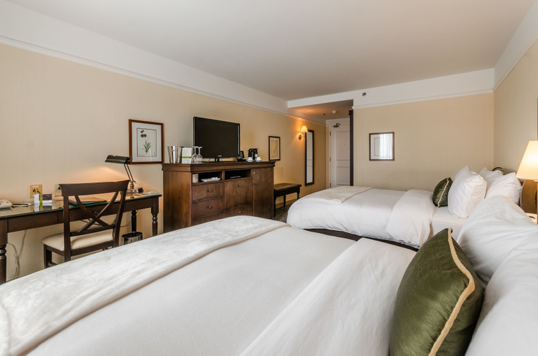 Bedroom 3, Le St-Martin Hotel & Suites Laval, Laval