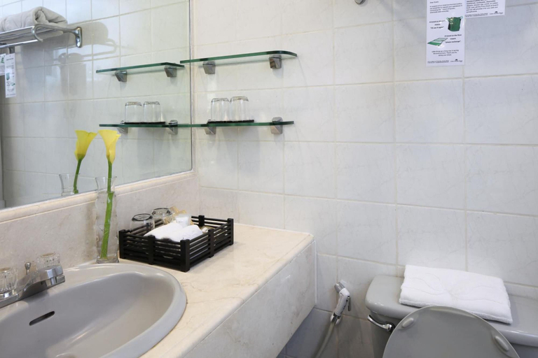 Bathroom 5, Manila Lotus Hotel, Manila City