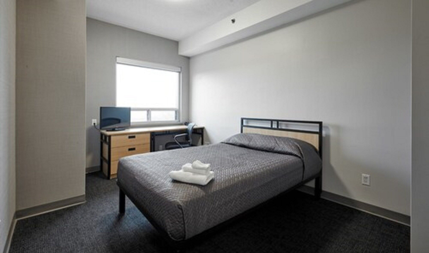 Bedroom 3, Residence and Conference Centre – King City, York