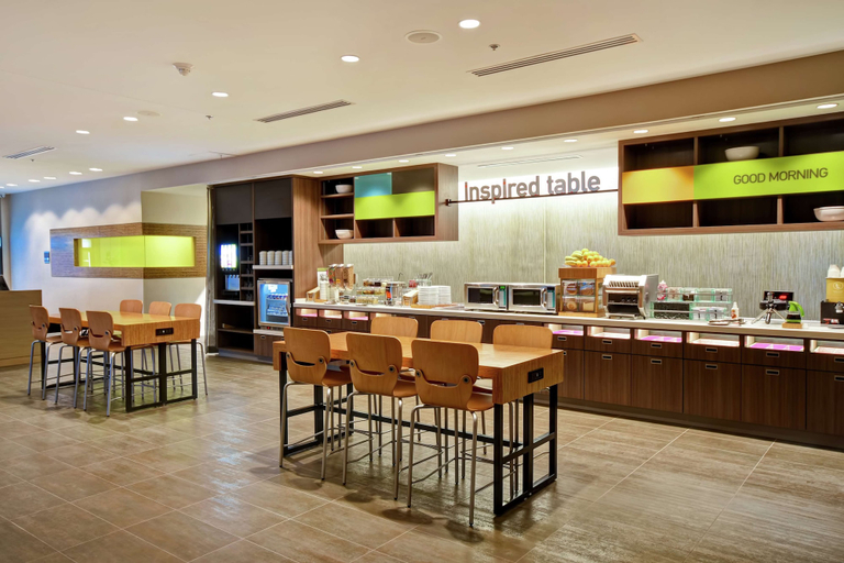 Food & Drinks 5, Home2 Suites by Hilton Walpole Foxboro, Norfolk