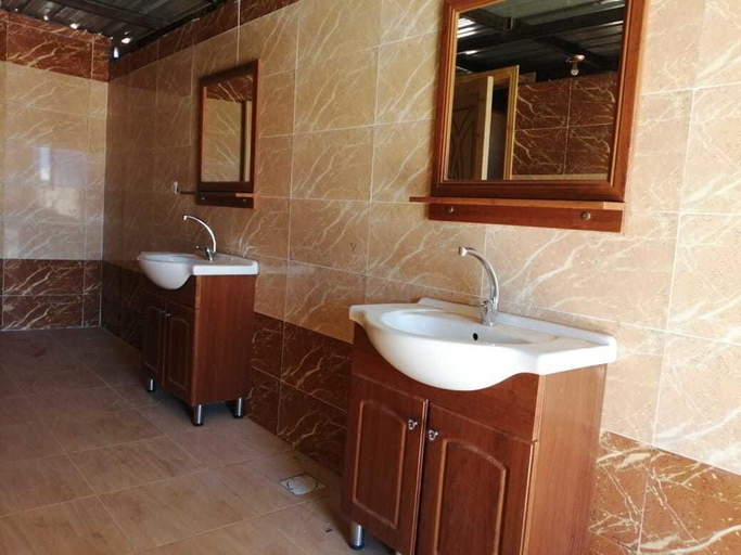 Bathroom 4, Atlantis Rum Camp, Aqaba