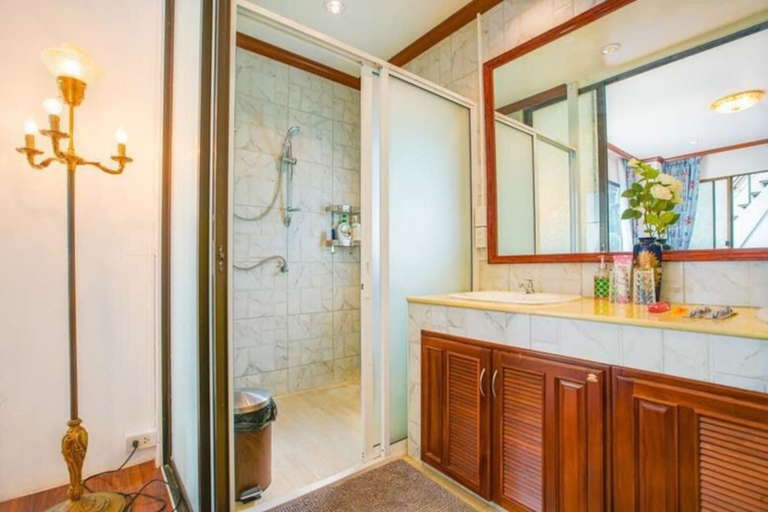 Bathroom 3, Pattaya YueHu Phoenix Deluxe Villa 5room, Pattaya
