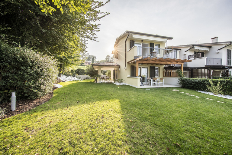 Exterior & Views 2, Italia Living Villa, Brescia
