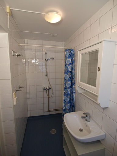 Bathroom 3, Bedder at Oslo Airport, Ullensaker