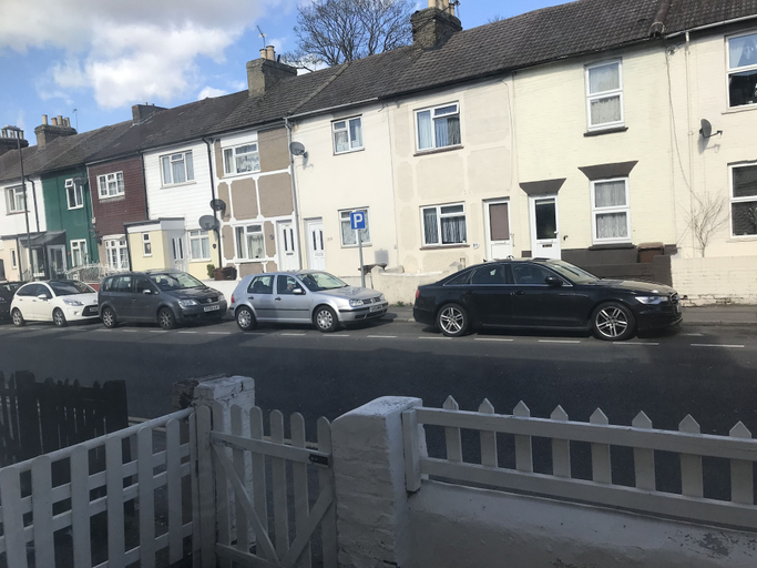 Exterior & Views, Cedar Villa, Medway