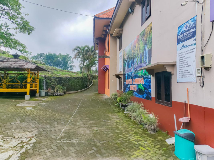 Exterior & Views 2, RedDoorz @ Pacet Mojokerto, Mojokerto