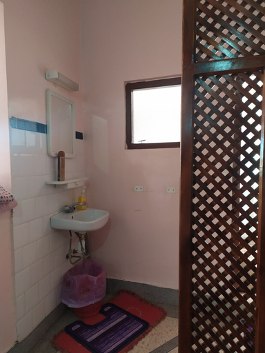 Bathroom 5, Auberge De Jeunesse Ouarzazate - Hostel, Ouarzazate