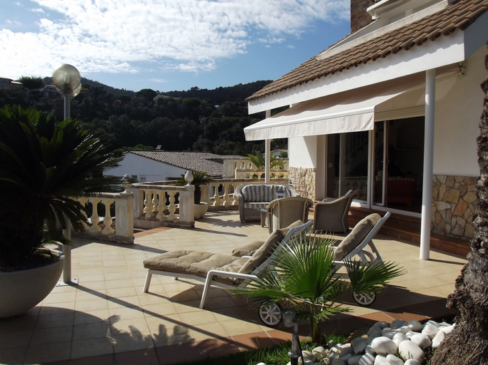 Exterior & Views, Danlux Yuta, Girona