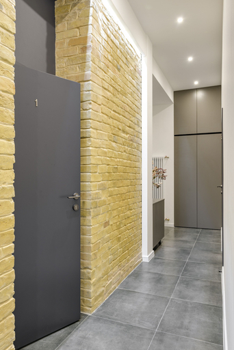Others 4, Centrooms Kropivnizkogo, Shevchenkivs'kyi
