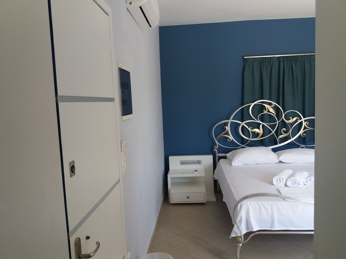 Bedroom 2, Villa Marios, South Aegean