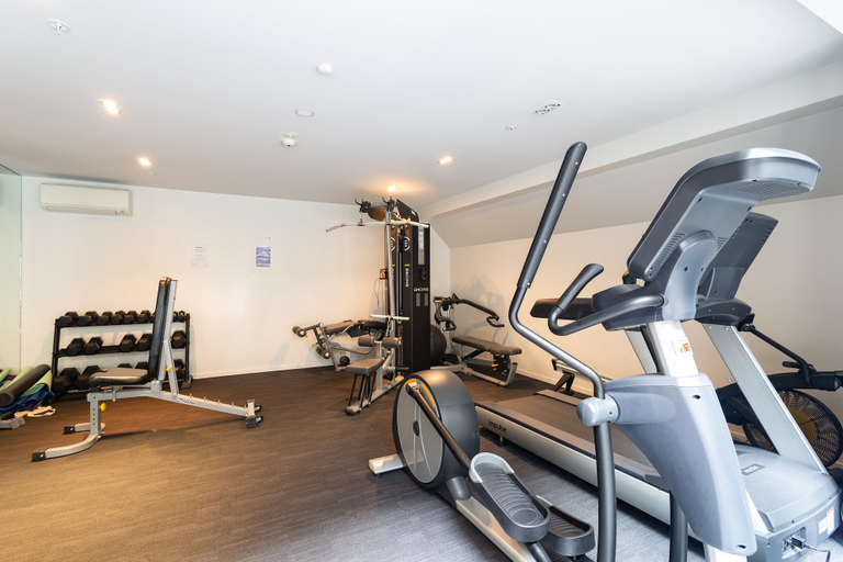 Others 5, Toodle's Pristine inner-city nest with carpark, Waitakere