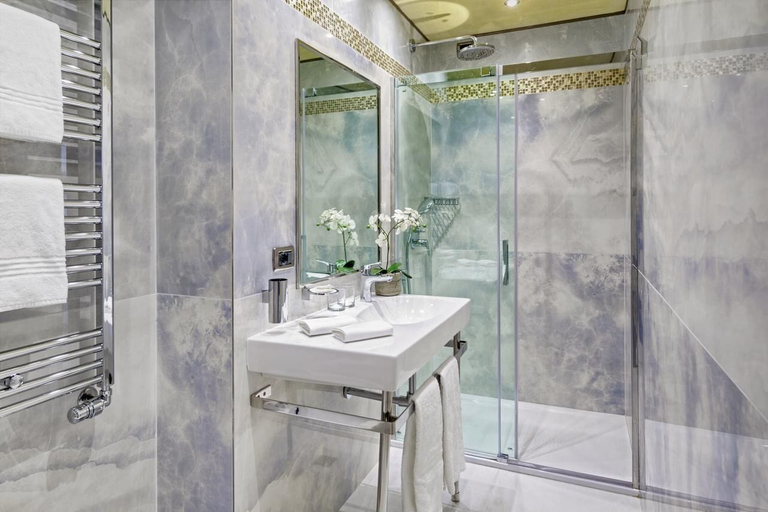 Bathroom 4, Hotel Tre Archi, Venezia