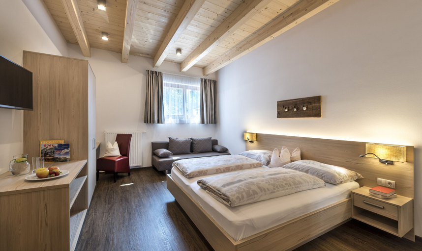 Bedroom 4, Hotel Gasthaus Post, Bolzano
