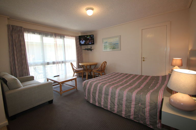 Bedroom 3, Beaumaris Bay Motel, Melbourne