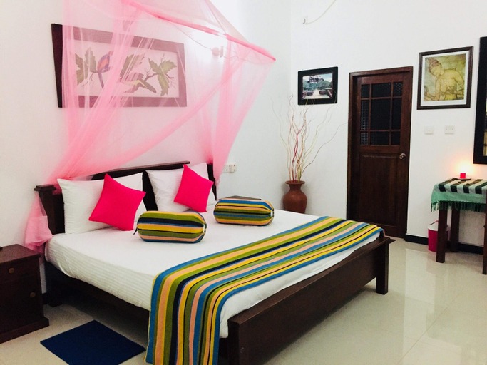 Bedroom 2, Winmi Resort, Palugaswewa