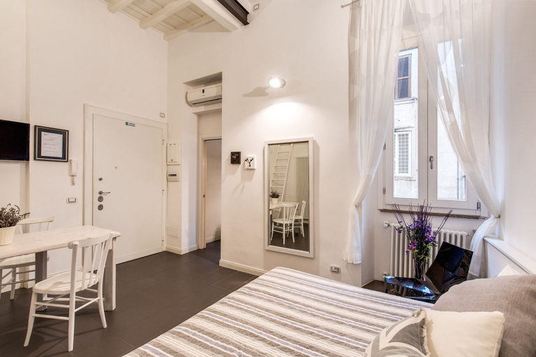 Bedroom 4, trastevere miracle suite, Rome