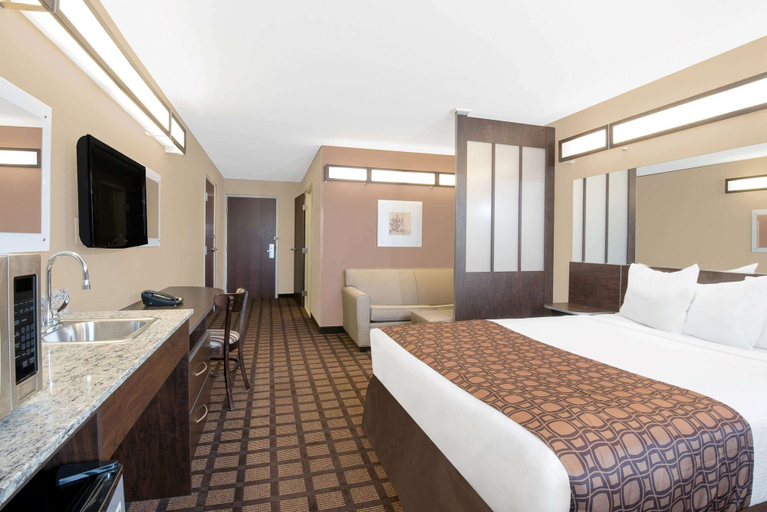 Bedroom 3, Microtel Inn & Suites by Wyndham Sidney, Richland