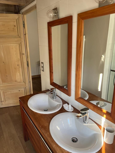 Bathroom 5, Chambres d'hôtes Mado et Lulu, Rhône