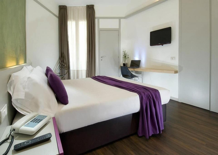 Bedroom 4, Hotel Acapulco, Rimini