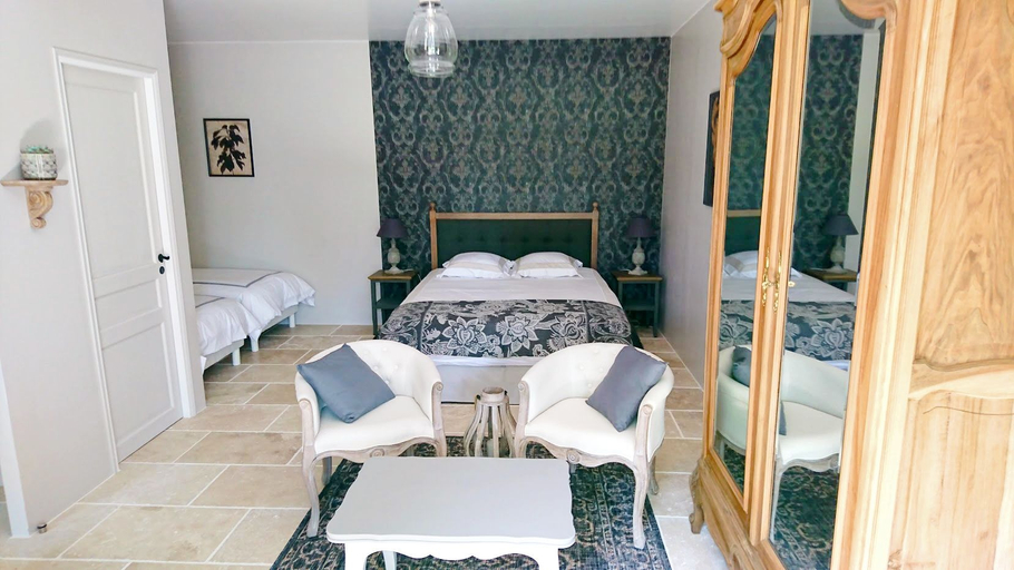 Bedroom 5, Domaine du Bois Seguin, Gironde