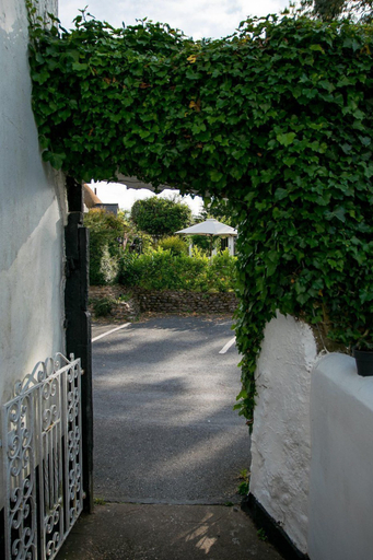 Others 5, Southern Cross Guest House, Devon