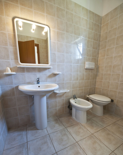 Bathroom 3, Villaggio Le Diomedee, Foggia