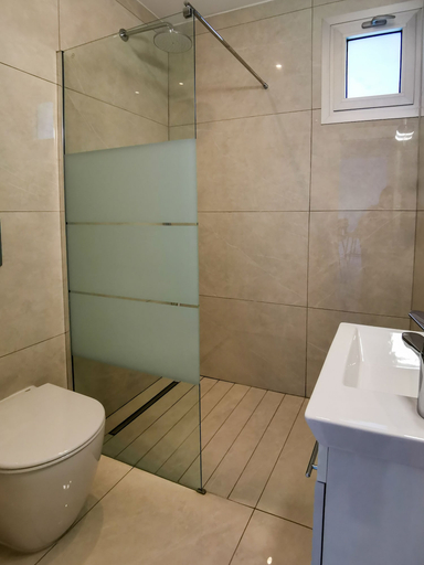 Bathroom 2, Phaedrus Living: Seaside Deluxe Flat Harbour 107