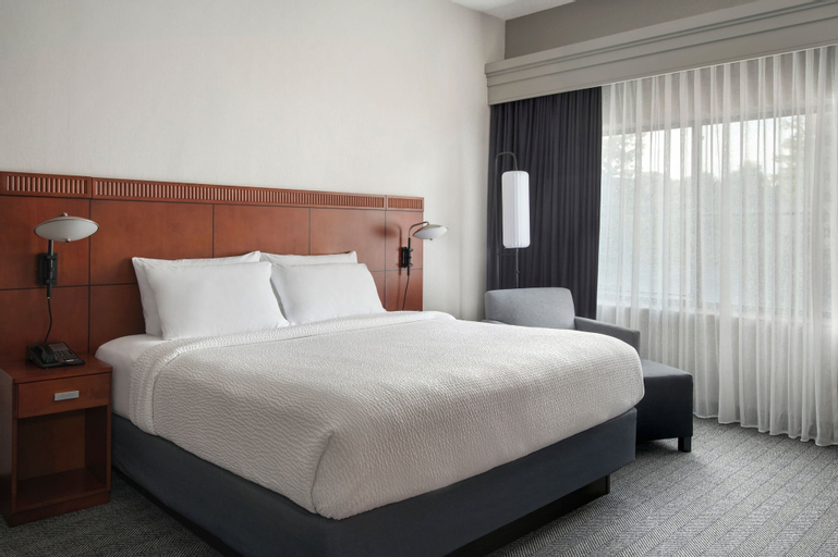 Bedroom 14