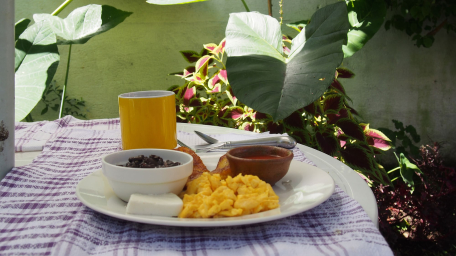 Food & Drinks 4, Casa El Calvario, Antigua Guatemala