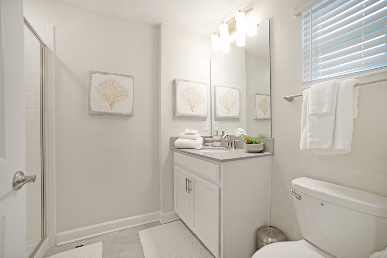 Bathroom 3, 4832ds, Osceola