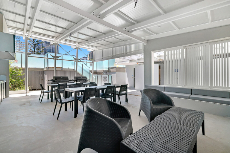 Food & Drinks, Surfers Century Oceanside Apartments, Gold Coast