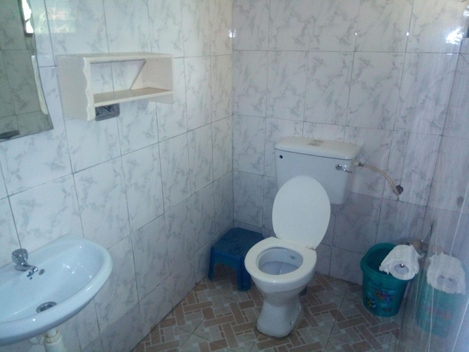 Bathroom 3, Zito Guest Inn, Asuogyaman
