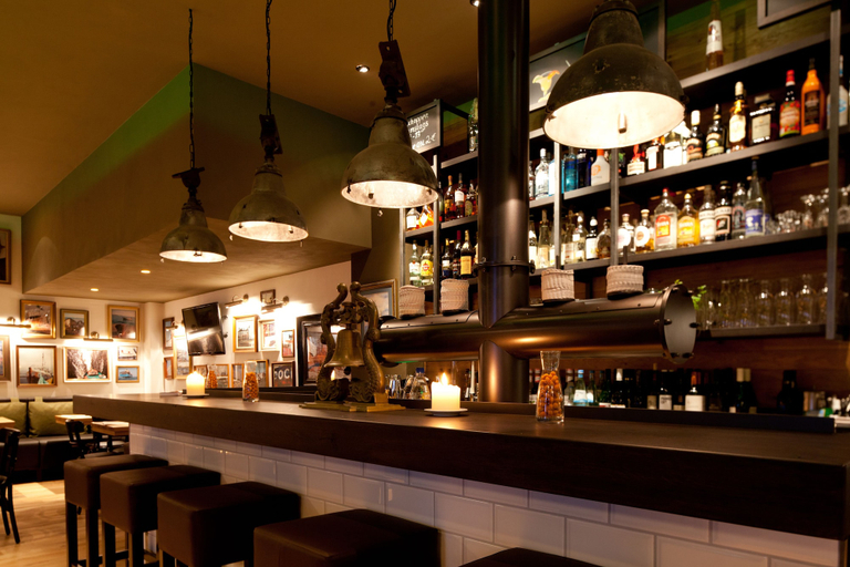 Food & Drinks