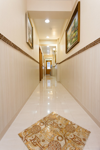 Others 5, J2 Guest House, Kowloon