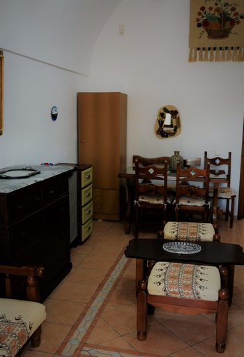 In-room dining, My Catsle Cave est 1899, South Aegean