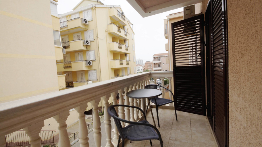 Others 5, Apartments Glomazic