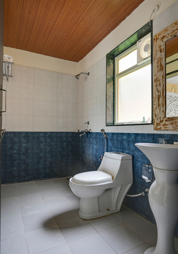 Bathroom 3, Kavish Holiday Hill Resort, Udaipur