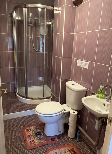 Bathroom 5, Camelot Retreat, Somerset