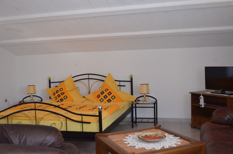 Bedroom 2, Elen, Medulin