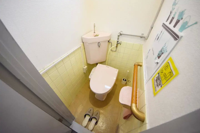 Bathroom 2, Y's O Bldg, Taitō