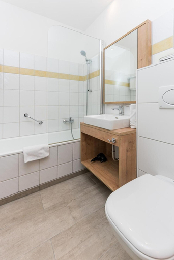 Bathroom 4, Zur Post & Appartementhaus Kern, Spittal an der Drau