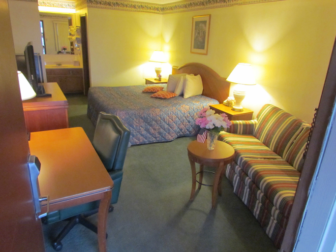 Bedroom 2, Travel Inn & Suites, Clinton