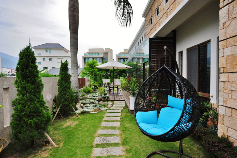 Exterior & Views 2, White Palace B&B, Hualien