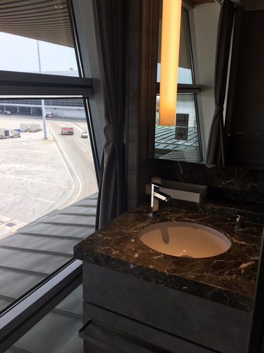 Bathroom 3, Plaza Premium Lounge KLIA - Wellness Spa, Sepang