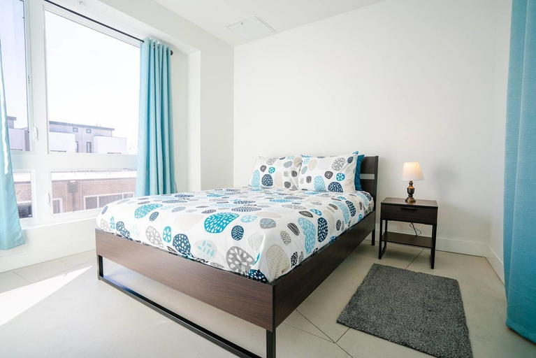 Bedroom 2, Minimalist & Alluring Condo, Walk to Mile High, Denver