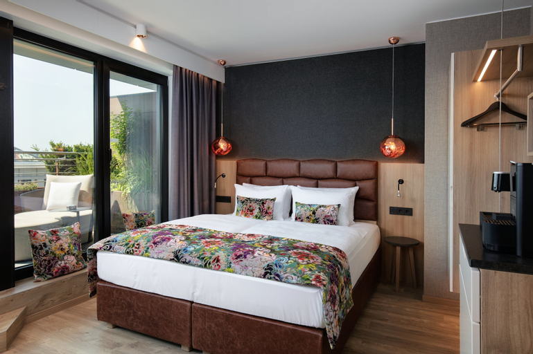 Bedroom 15