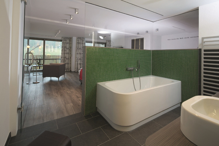 Bathroom 5, Traube Tonbach, Freudenstadt