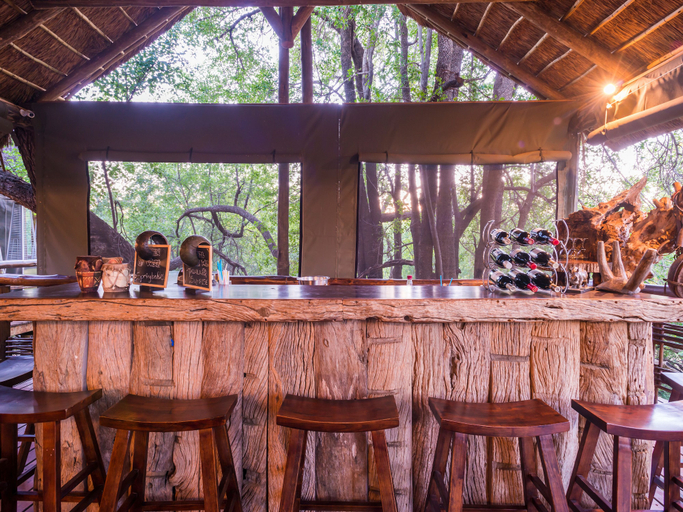 Food & Drinks 5, aha Thakadu River Camp, Waterberg